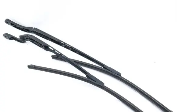 Audi A6 S6 C6 4F Front wiper blade arm 4F1955407B 4F1955408B