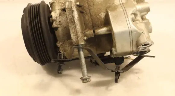 Opel Astra J Air conditioning (A/C) compressor (pump) 95518880