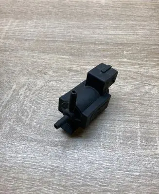 BMW 5 E39 Turbo solenoid valve 1742712 72234100