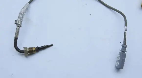 Volkswagen Tiguan Exhaust gas temperature sensor 05L906088CA