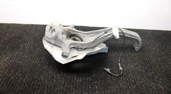 Front wheel hub