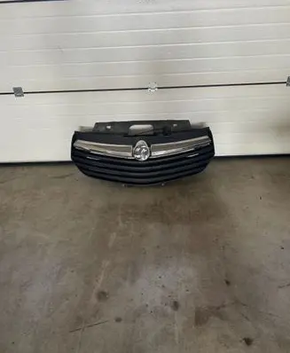 Opel Vivaro Front bumper upper radiator grill 93452299 214B37781R 623104066R