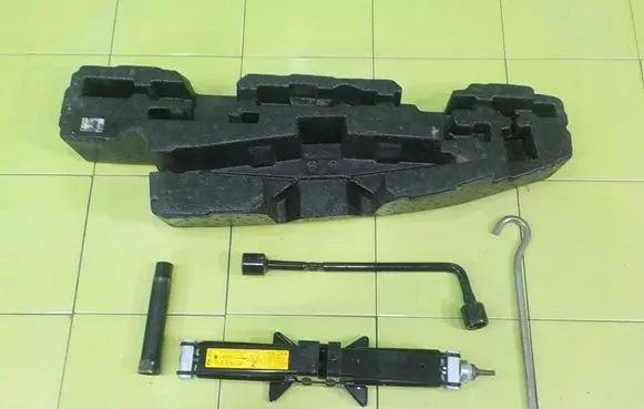 KIA Carens III Other interior part 09149A4000 NAPRAWCZY