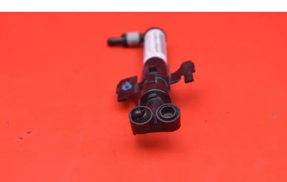 Volvo XC90 Windshield washer spray nozzle 31349383