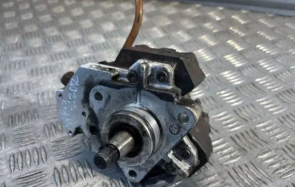 Renault Espace IV Fuel injection high pressure pump 0445010033 8200170377 H8200041766