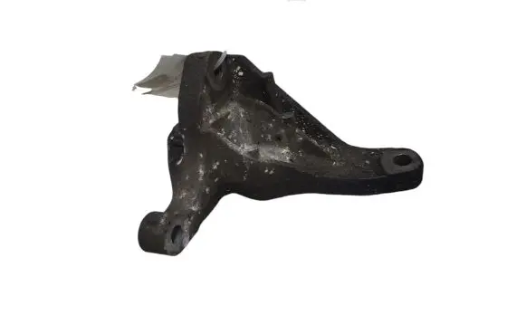 Ford Focus Engine mounting bracket