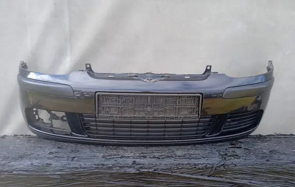 Volkswagen Golf V Front bumper 39B5