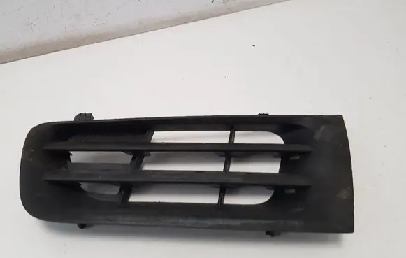 Renault Megane II Front bumper upper radiator grill 8200412381