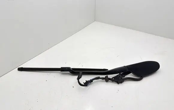 Mercedes-Benz GLE (W166 - C292) Front wiper blade arm A1668207000