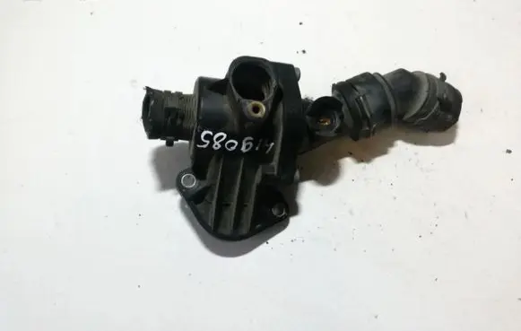 Volkswagen PASSAT B6 Engine coolant pipe/hose 06f121111 1j0121619
