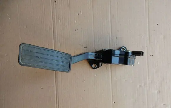 Subaru Outback Accelerator throttle pedal 36010AG149 40219