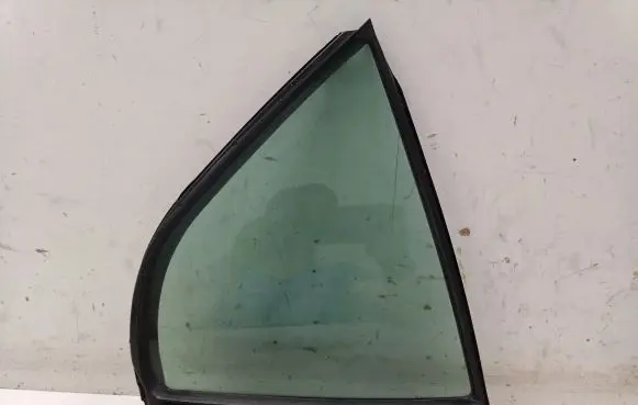 Toyota Camry VIII XV70 Rear vent window glass 43R00150