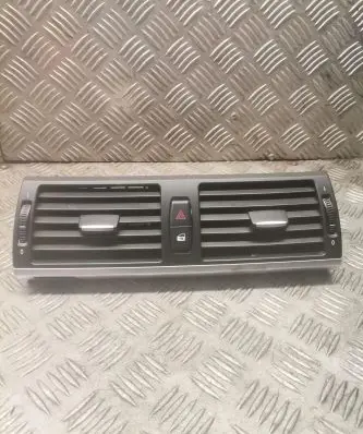 BMW X5 E70 Dash center air vent grill 716180104