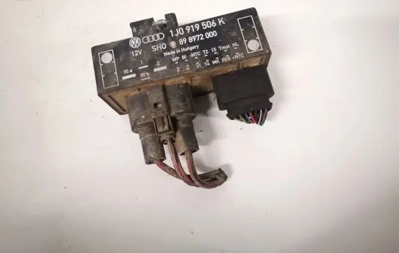 Volkswagen Golf IV Coolant fan relay 1j0919506k 898972000