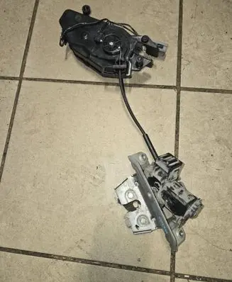 Volvo V70 Tailgate/trunk/boot lock/catch/latch 31333542 162312