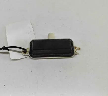 Tesla Model X Tailgate/boot open switch button 105563100B