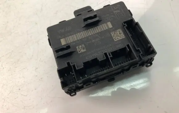 Volkswagen Golf VII Other control units/modules 5Q0959592L