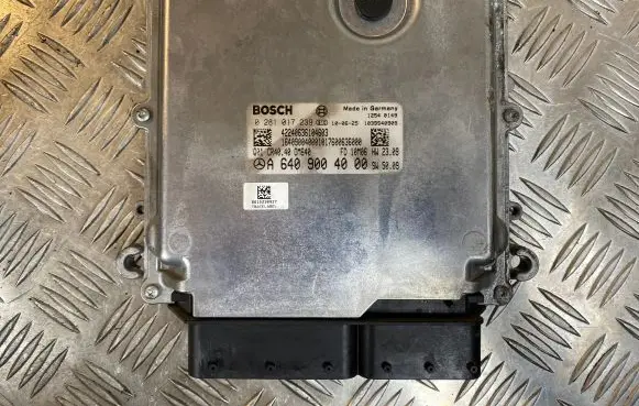 Mercedes-Benz A W169 Engine control unit/module A6409004000 0281017239 1039S40909