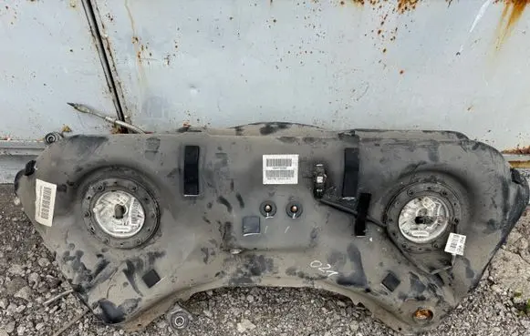 Mercedes-Benz GLK (X204) Fuel tank A2044705202 W204011014 A2045403507