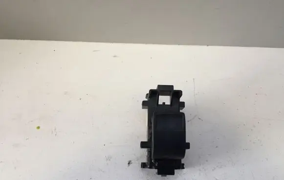 Toyota RAV 4 (XA30) Electric window control switch 1928297