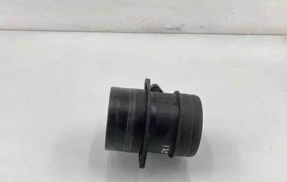 Volkswagen PASSAT B6 Mass air flow meter 0281002461 074906461B
