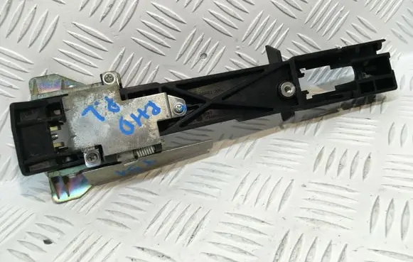 Nissan X-Trail T31 Front door exterior handle/bracket 