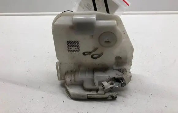 Mitsubishi ASX Front door lock
