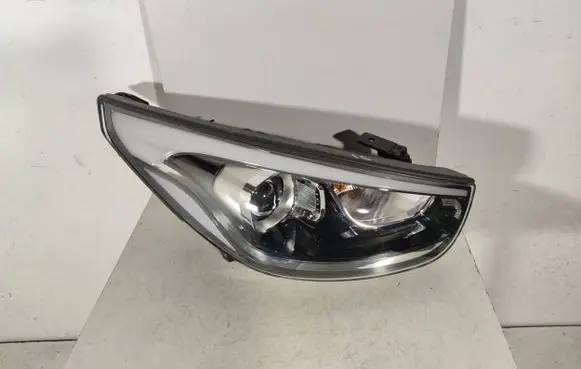 Hyundai ix35 Headlight/headlamp 921022SXXX 921022YXXX