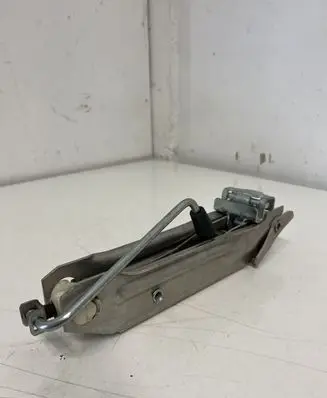Audi A4 S4 B5 8D Lift Jack 8L0011031A