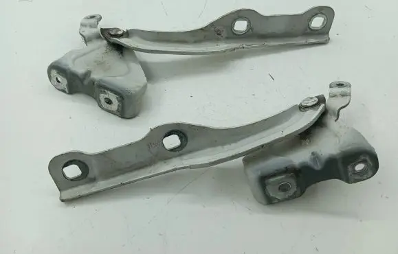 Chevrolet Trax Engine bonnet/hood hinges