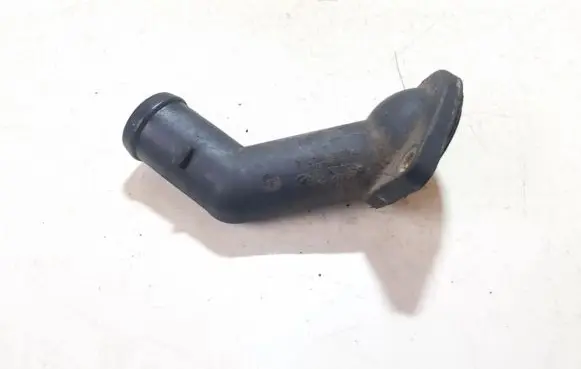 Volkswagen Golf VI Engine coolant pipe/hose 06A121121C