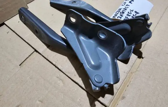 Mazda CX-30 Engine bonnet/hood hinges dfr5r dfr5l dfr5