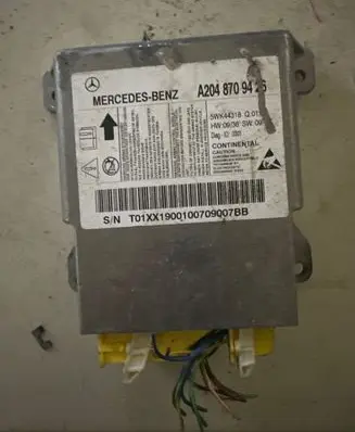 Mercedes-Benz C AMG W204 Airbag control unit/module A2048709426 5WK44318