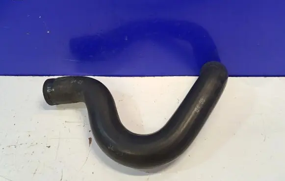 Volvo V70 Engine coolant pipe/hose 8671393 08671393