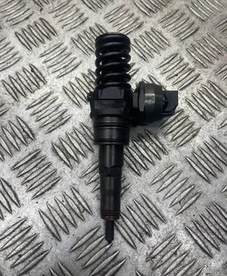 Volkswagen Caddy Fuel injector 038130073AG