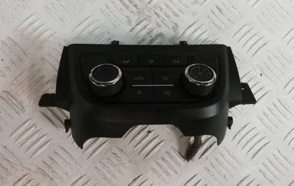 Opel Zafira C Climate control unit 20765753 A2C53374862 0003108