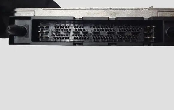 Volvo XC90 Engine control unit/module 0281010319 28SA5360 1824