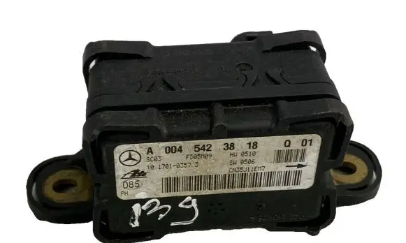 Mercedes-Benz R W251 ESP acceleration yaw rate sensor A0045423818 FD05M09 10170103573