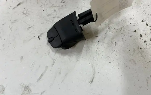 Ford Focus Multifunctional control switch/knob 98AB14K147AC 9672791