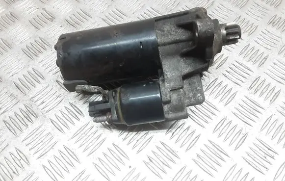 Volkswagen Touran I Starter motor 001183016 02E911025H