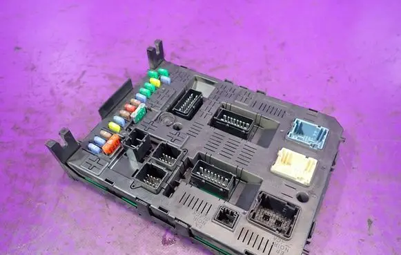Fuse box set