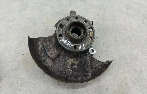 Opel Signum Front wheel hub spindle knuckle 