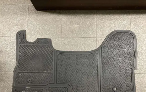 Iveco Daily 5th gen Interior carpet 2994930 504056770