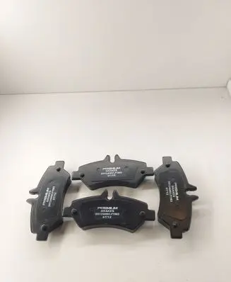 Volkswagen Crafter Brake pads (rear) LP1983