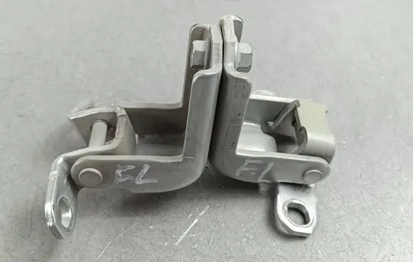 Mitsubishi Outlander IV Front door hinge set 