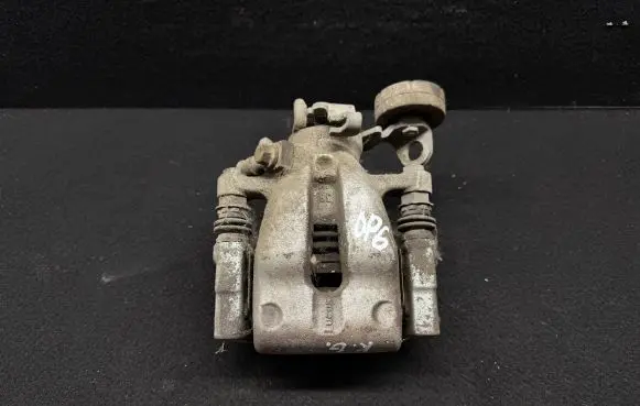 Opel Zafira A Rear brake caliper
