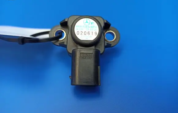 Mercedes-Benz C W203 Air pressure sensor A0041533328