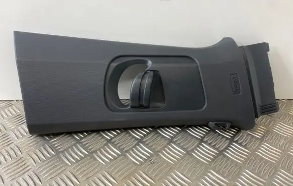 Volkswagen Tiguan (B) pillar trim (top) 5NA867244