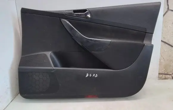 Volkswagen PASSAT B6 Front door card panel trim