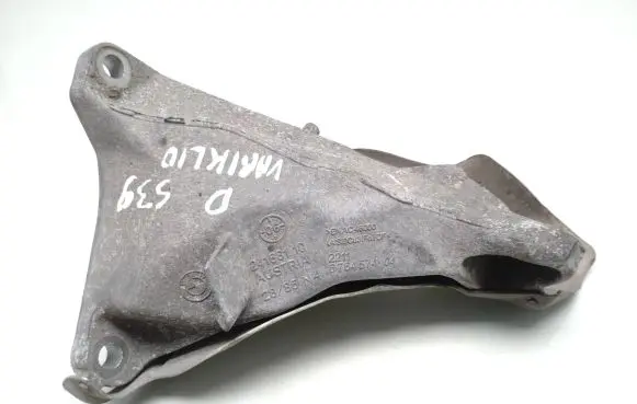 BMW 1 E81 E87 Engine mounting bracket 6764574 22116764574 24168110